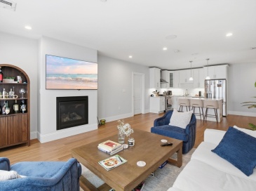 45 L Street, Boston, Massachusetts, 2 Bedrooms Bedrooms, 10 Rooms Rooms,2 BathroomsBathrooms,Residential Lease,For Rent,L Street,73477815