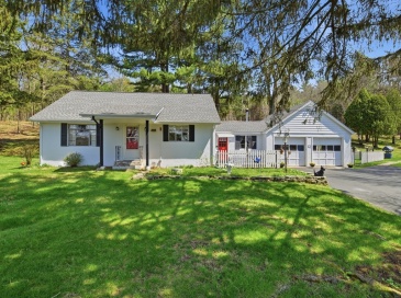 61 Beech St, Palmer, Massachusetts, 2 Bedrooms Bedrooms, 5 Rooms Rooms,1 BathroomBathrooms,Residential,For Sale,Beech St,73503525