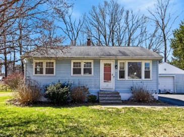 27 Robin Rd, Westborough, Massachusetts, 3 Bedrooms Bedrooms, 5 Rooms Rooms,1 BathroomBathrooms,Residential,For Sale,Robin Rd,73499745
