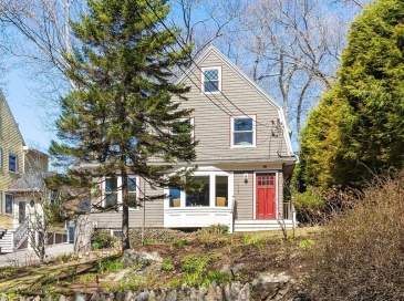 11 Lincoln St, Arlington, Massachusetts, 4 Bedrooms Bedrooms, 9 Rooms Rooms,2.5 BathroomsBathrooms,Residential,For Sale,Lincoln St,73499468