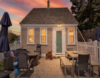 15 Carver Street, Provincetown, Massachusetts, 1 Bedroom Bedrooms, 4 Rooms Rooms,1 BathroomBathrooms,Residential,For Sale,Carver Street,73522259