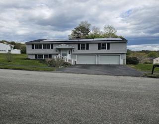 14 Pinewood Lane, Worcester, Massachusetts, 3 Bedrooms Bedrooms, 7 Rooms Rooms,2 BathroomsBathrooms,Residential,For Sale,Pinewood Lane,73522233