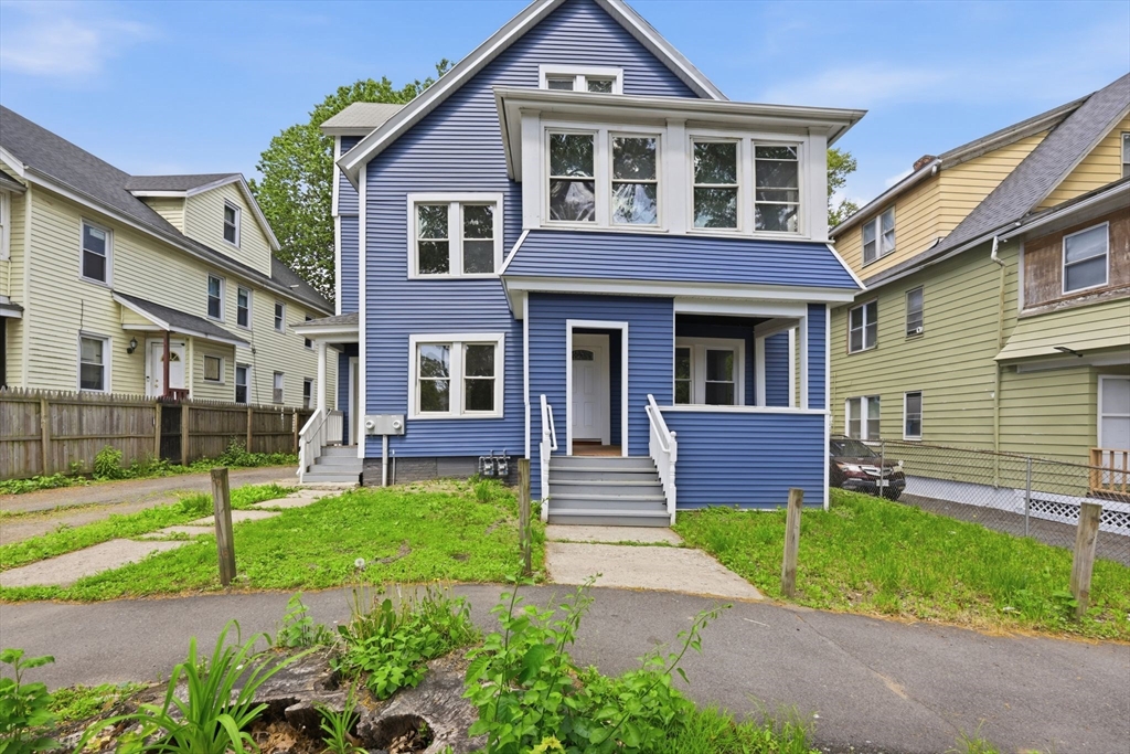 172-174 Euclid Ave, Springfield, Massachusetts, 10 Bedrooms Bedrooms, 14 Rooms Rooms,3 BathroomsBathrooms,Residential Income,For Sale,Euclid Ave,73522286