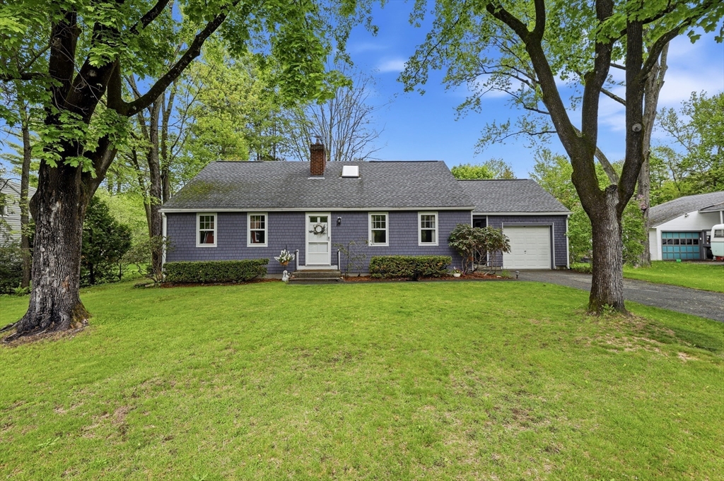 87 Harlow Dr, Amherst, Massachusetts, 4 Bedrooms Bedrooms, 6 Rooms Rooms,2 BathroomsBathrooms,Residential,For Sale,Harlow Dr,73520345