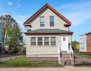 155 Grand St, Worcester, Massachusetts, 5 Bedrooms Bedrooms, 10 Rooms Rooms,2.5 BathroomsBathrooms,Residential Income,For Sale,Grand St,73522408
