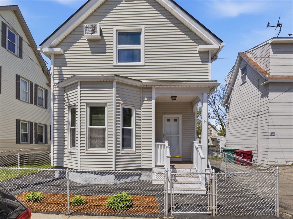 54 Hampshire St, Lowell, Massachusetts, 4 Bedrooms Bedrooms, 7 Rooms Rooms,1 BathroomBathrooms,Residential,For Sale,Hampshire St,73522223