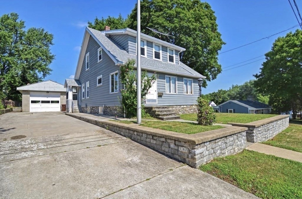 41 Highland St, Auburn, Massachusetts, 3 Bedrooms Bedrooms, 7 Rooms Rooms,1 BathroomBathrooms,Residential,For Sale,Highland St,73522244