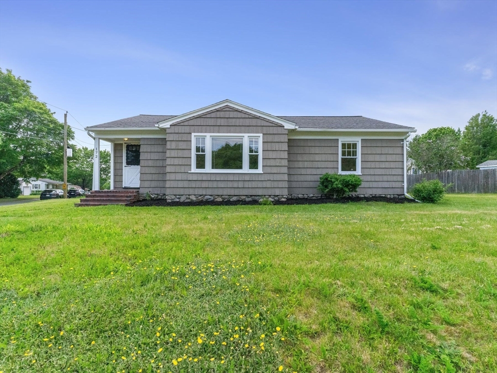 172 Crescent Street, Shrewsbury, Massachusetts, 2 Bedrooms Bedrooms, 5 Rooms Rooms,1 BathroomBathrooms,Residential,For Sale,Crescent Street,73522400