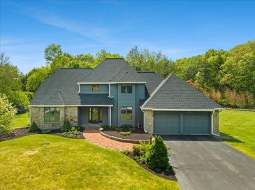 14 Fieldstone Ter, West Bridgewater, Massachusetts, 4 Bedrooms Bedrooms, 7 Rooms Rooms,4 BathroomsBathrooms,Residential,For Sale,Fieldstone Ter,73522324