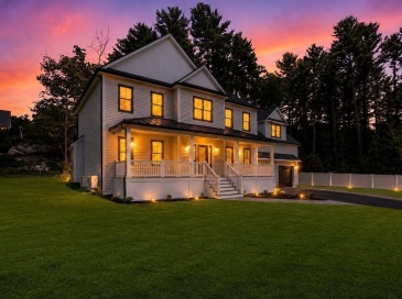 32 Mendon St, Upton, Massachusetts, 4 Bedrooms Bedrooms, 10 Rooms Rooms,2.5 BathroomsBathrooms,Residential,For Sale,Mendon St,73522448