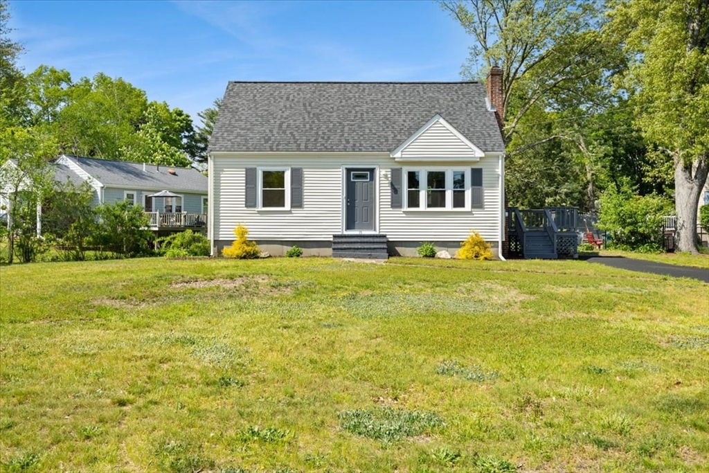 15 Boyden Drive, Foxboro, Massachusetts, 3 Bedrooms Bedrooms, 6 Rooms Rooms,1 BathroomBathrooms,Residential,For Sale,Boyden Drive,73522455