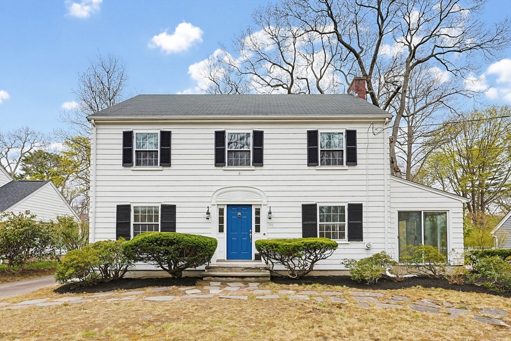 155 Bond St, Norwood, Massachusetts, 5 Bedrooms Bedrooms, 9 Rooms Rooms,1.5 BathroomsBathrooms,Residential,For Sale,Bond St,73506218