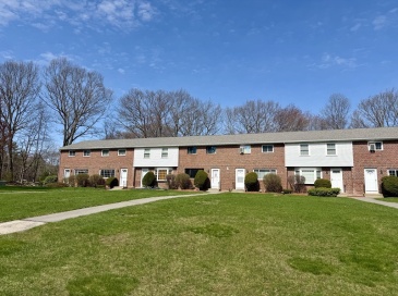 88 Oakridge, Londonderry, New Hampshire, 2 Bedrooms Bedrooms, 5 Rooms Rooms,1.5 BathroomsBathrooms,Residential,For Sale,Oakridge,73505204 88 Oakridge, Londonderry, New Hampshire, 2 Bedrooms Bedrooms, 5 Rooms Rooms,1.5 BathroomsBathrooms,Residential,For Sale,Oakridge,73505204