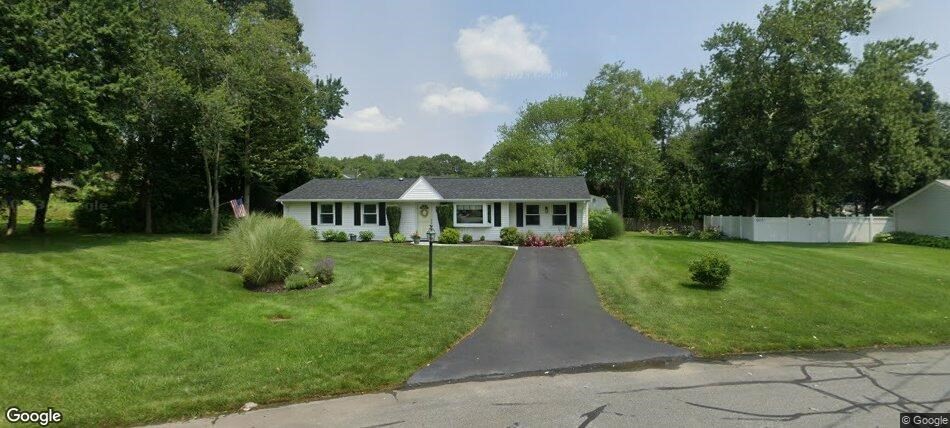 12 Samosett, Dartmouth, Massachusetts, 3 Bedrooms Bedrooms, 6 Rooms Rooms,1 BathroomBathrooms,Residential,For Sale,Samosett,73483973