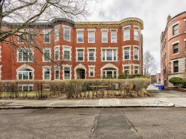 9 Clinton Path, Brookline, Massachusetts, 2 Bedrooms Bedrooms, 8 Rooms Rooms,1.5 BathroomsBathrooms,Residential,For Sale,Clinton Path,73501710
