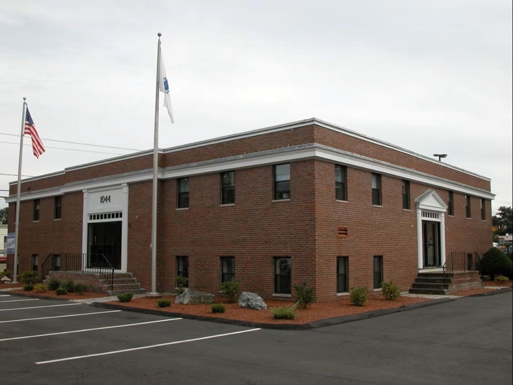 1044 Central St, Stoughton, Massachusetts, ,Commercial Sale,For Sale,Central St,73522507