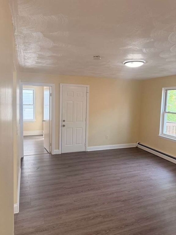 12 Webster Ct, Lawrence, Massachusetts, 2 Bedrooms Bedrooms, 6 Rooms Rooms,1 BathroomBathrooms,Residential Lease,For Rent,Webster Ct,73522567