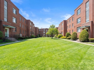 10 Ashland St, Worcester, Massachusetts, 2 Bedrooms Bedrooms, 4 Rooms Rooms,1 BathroomBathrooms,Residential,For Sale,Ashland St,73522590 10 Ashland St, Worcester, Massachusetts, 2 Bedrooms Bedrooms, 4 Rooms Rooms,1 BathroomBathrooms,Residential,For Sale,Ashland St,73522590