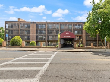 190 High St, Medford, Massachusetts, 2 Bedrooms Bedrooms, 5 Rooms Rooms,2 BathroomsBathrooms,Residential,For Sale,High St,73522537 190 High St, Medford, Massachusetts, 2 Bedrooms Bedrooms, 5 Rooms Rooms,2 BathroomsBathrooms,Residential,For Sale,High St,73522537