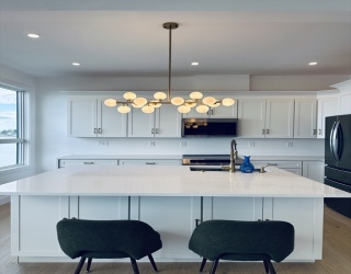 280 Endicott Ave, Revere, Massachusetts, 3 Bedrooms Bedrooms, 7 Rooms Rooms,2 BathroomsBathrooms,Residential Lease,For Rent,Endicott Ave,73522630