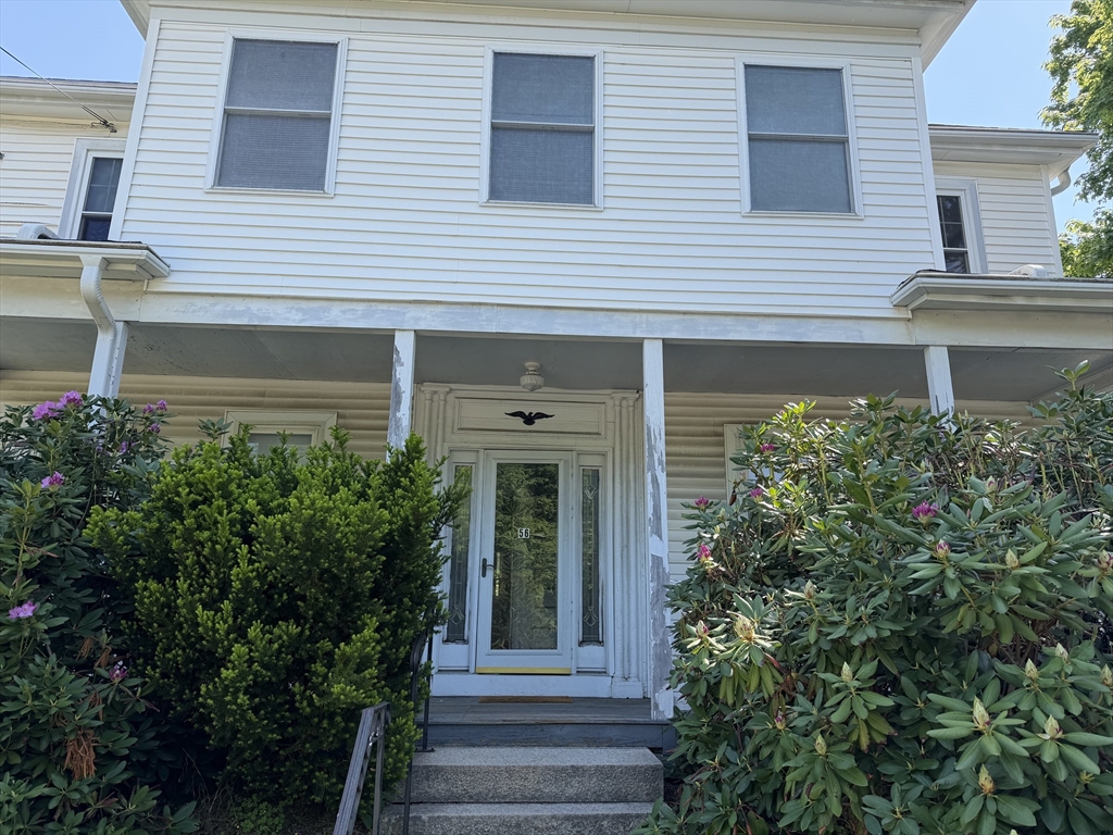 56 South Main St, Uxbridge, Massachusetts, 3 Bedrooms Bedrooms, 6 Rooms Rooms,1 BathroomBathrooms,Residential Lease,For Rent,South Main St,73522639