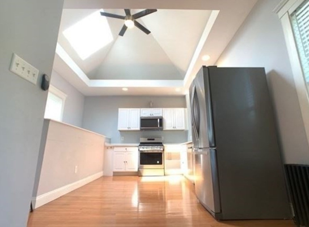 323 Bainbridge St., Malden, Massachusetts, 3 Bedrooms Bedrooms, 6 Rooms Rooms,1 BathroomBathrooms,Residential Lease,For Rent,Bainbridge St.,73522683
