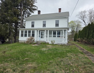 19 Mendon Rd, North Attleboro, Massachusetts, 4 Bedrooms Bedrooms, 12 Rooms Rooms,2 BathroomsBathrooms,Residential,For Sale,Mendon Rd,73522688