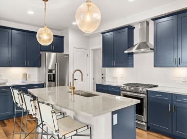 56 East Point Drive, East Providence, Rhode Island, 3 Bedrooms Bedrooms, 7 Rooms Rooms,2.5 BathroomsBathrooms,Residential,For Sale,East Point Drive,73522462
