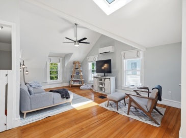 16 Billows St, Winthrop, Massachusetts, 2 Bedrooms Bedrooms, 7 Rooms Rooms,1 BathroomBathrooms,Residential,For Sale,Billows St,73522468