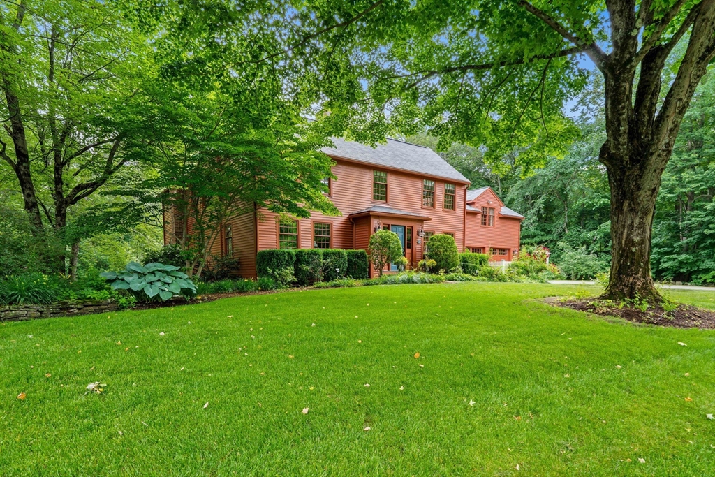 3 Buchan Road, Andover, Massachusetts, 4 Bedrooms Bedrooms, 12 Rooms Rooms,3.5 BathroomsBathrooms,Residential,For Sale,Buchan Road,73509009