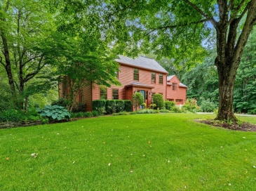 3 Buchan Road, Andover, Massachusetts, 4 Bedrooms Bedrooms, 12 Rooms Rooms,3.5 BathroomsBathrooms,Residential,For Sale,Buchan Road,73509009