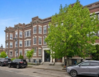 181 Harvard St, Brookline, Massachusetts, 3 Bedrooms Bedrooms, 7 Rooms Rooms,2 BathroomsBathrooms,Residential Lease,For Rent,Harvard St,73522748