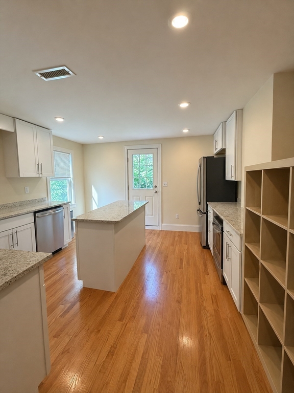 30 Willow Street, Newton, Massachusetts, 4 Bedrooms Bedrooms, 9 Rooms Rooms,2 BathroomsBathrooms,Residential Lease,For Rent,Willow Street,73522766