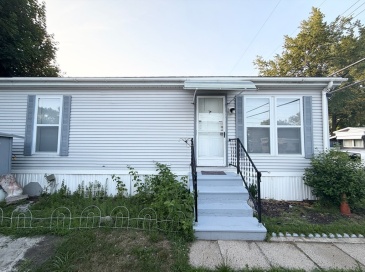 16 Mobile Home Way, Springfield, Massachusetts, 2 Bedrooms Bedrooms, 5 Rooms Rooms,1 BathroomBathrooms,Residential,For Sale,Mobile Home Way,73501549