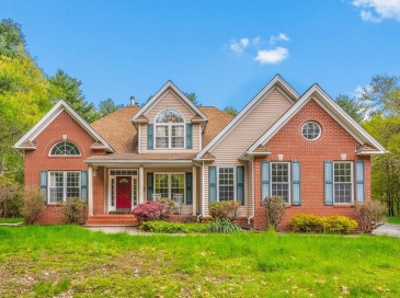 113 Greenwich Plains Rd, Ware, Massachusetts, 4 Bedrooms Bedrooms, 9 Rooms Rooms,2.5 BathroomsBathrooms,Residential,For Sale,Greenwich Plains Rd,73522684
