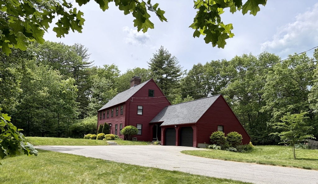 2 Baron Way, Littleton, Massachusetts, 4 Bedrooms Bedrooms, 9 Rooms Rooms,2.5 BathroomsBathrooms,Residential,For Sale,Baron Way,73503875