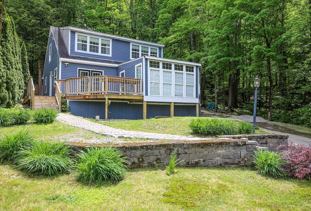 38 Island Rd, Holland, Massachusetts, 3 Bedrooms Bedrooms, 7 Rooms Rooms,2 BathroomsBathrooms,Residential,For Sale,Island Rd,73521593
