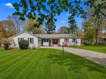 93 Wyndward Road, Longmeadow, Massachusetts, 3 Bedrooms Bedrooms, 9 Rooms Rooms,3 BathroomsBathrooms,Residential,For Sale,Wyndward Road,73510009
