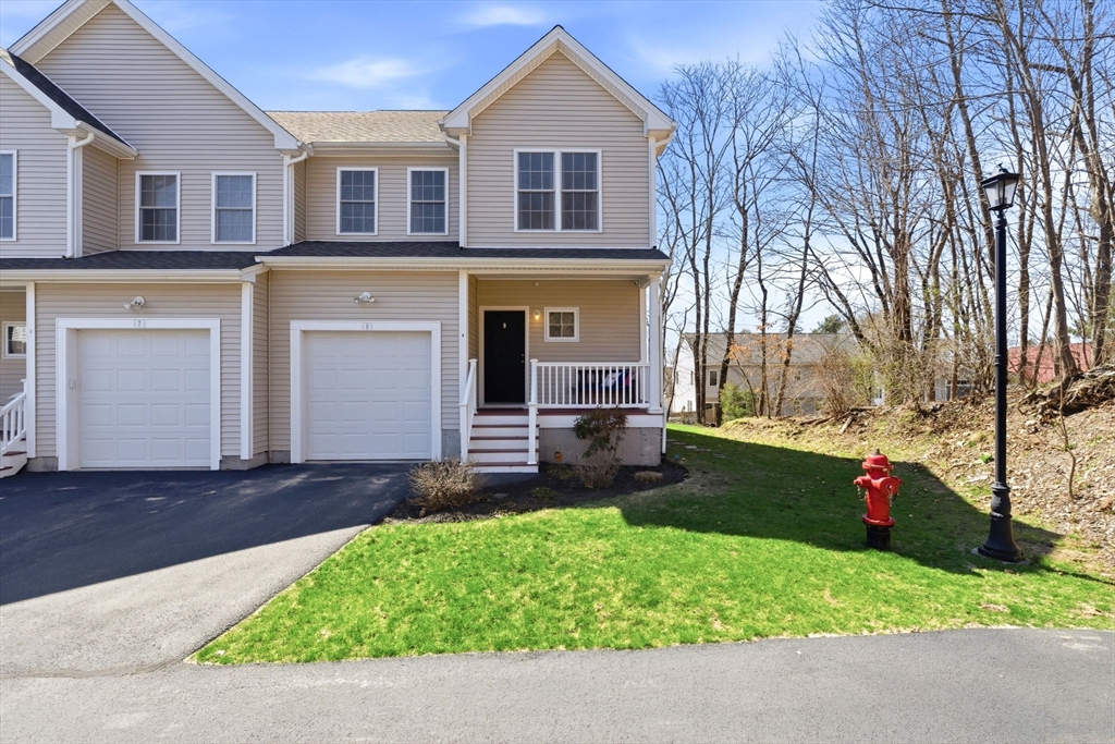 58 Reed Ave, North Attleboro, Massachusetts, 2 Bedrooms Bedrooms, 5 Rooms Rooms,2 BathroomsBathrooms,Residential,For Sale,Reed Ave,73501137