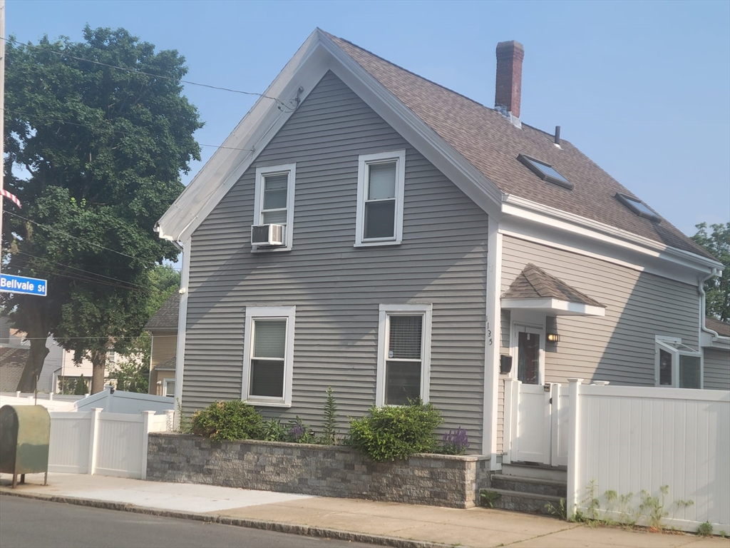 1135 Salem, Malden, Massachusetts, 3 Bedrooms Bedrooms, 7 Rooms Rooms,2 BathroomsBathrooms,Residential,For Sale,Salem,73388396