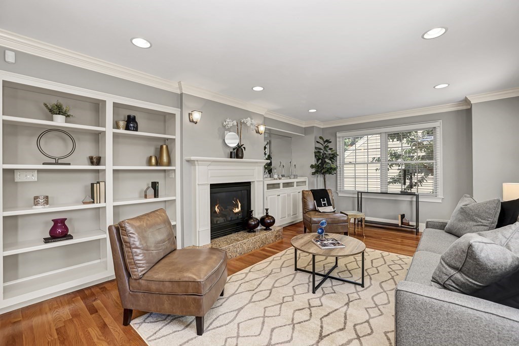 39 Bynner, Boston, Massachusetts, 3 Bedrooms Bedrooms, 9 Rooms Rooms,2.5 BathroomsBathrooms,Residential Lease,For Rent,Bynner,73522799