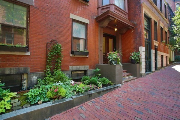 16 Hancock St, Boston, Massachusetts, 1 Bedroom Bedrooms, 2 Rooms Rooms,1 BathroomBathrooms,Residential Lease,For Rent,Hancock St,73522801