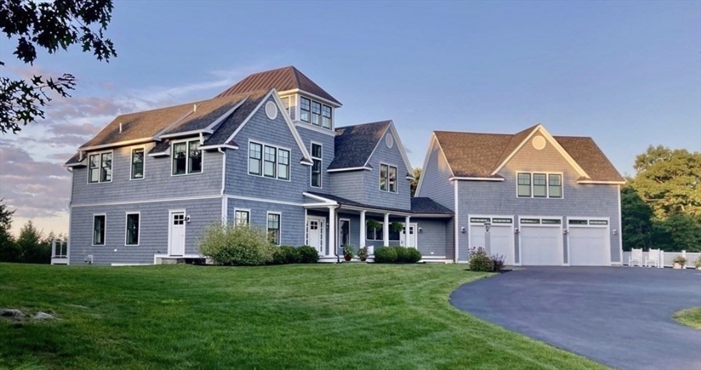 22 Crooked Lane, Manchester, Massachusetts, 4 Bedrooms Bedrooms, 10 Rooms Rooms,4 BathroomsBathrooms,Residential,For Sale,Crooked Lane,73522804