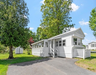 29 Tower Way, Pepperell, Massachusetts, 2 Bedrooms Bedrooms, 5 Rooms Rooms,1 BathroomBathrooms,Residential,For Sale,Tower Way,73522851