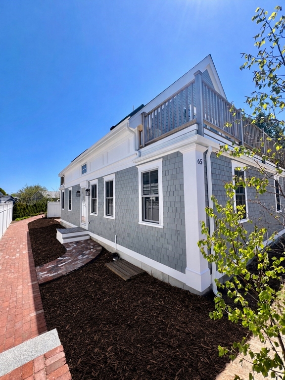 65 Franklin Street, Provincetown, Massachusetts, 2 Bedrooms Bedrooms, 4 Rooms Rooms,2.5 BathroomsBathrooms,Residential,For Sale,Franklin Street,73522892