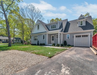 49 Striper Ln, Falmouth, Massachusetts, 4 Bedrooms Bedrooms, 8 Rooms Rooms,3.5 BathroomsBathrooms,Residential,For Sale,Striper Ln,73522906