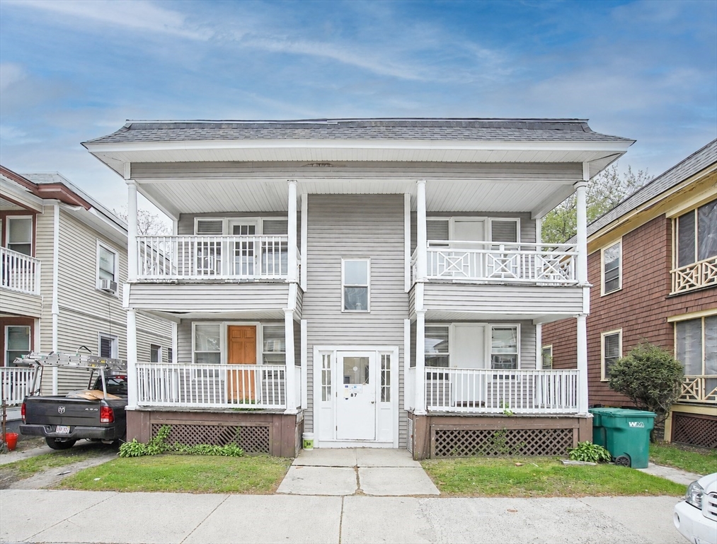 87 Quincy St, Springfield, Massachusetts, 2 Bedrooms Bedrooms, 5 Rooms Rooms,1 BathroomBathrooms,Residential Lease,For Rent,Quincy St,73522918