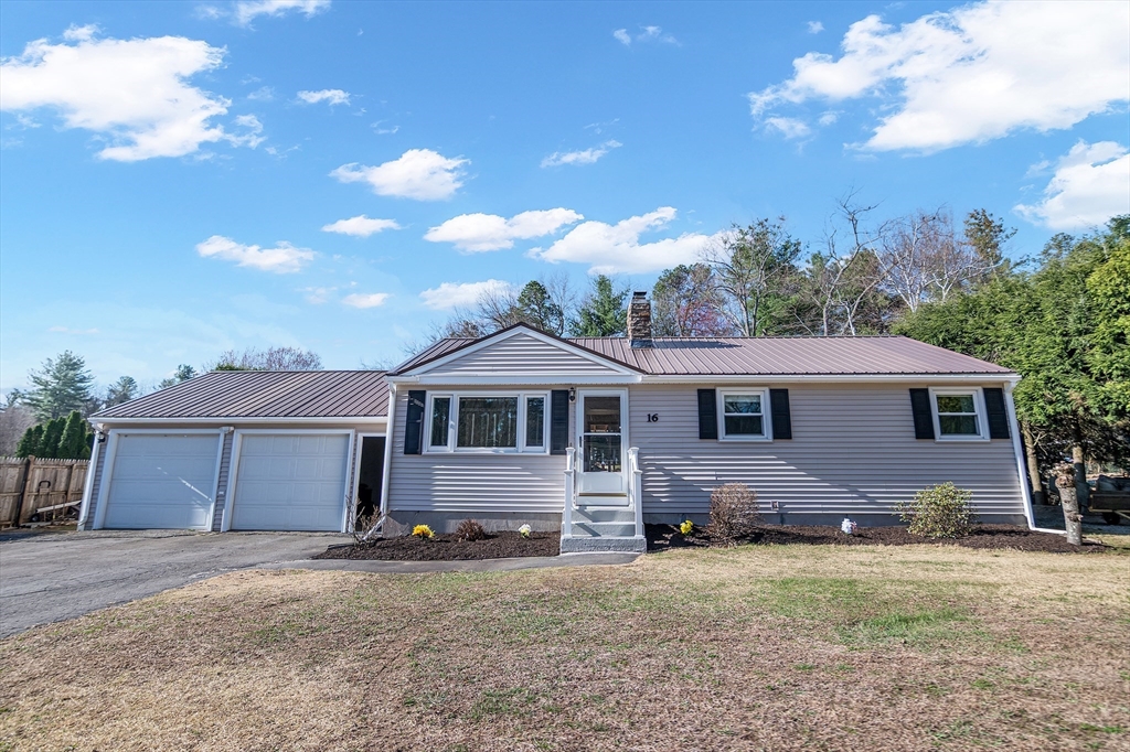 16 Shaggbark Drive, Southwick, Massachusetts, 3 Bedrooms Bedrooms, 4 Rooms Rooms,1 BathroomBathrooms,Residential,For Sale,Shaggbark Drive,73500398