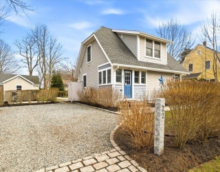20 Nye Rd, Falmouth, Massachusetts, 9 Bedrooms Bedrooms, 19 Rooms Rooms,5.5 BathroomsBathrooms,Residential Income,For Sale,Nye Rd,73495615