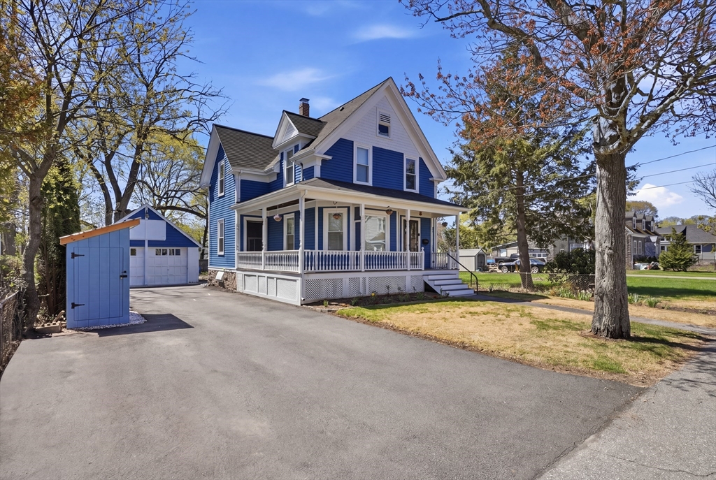20 Pleasant St, Saugus, Massachusetts, 3 Bedrooms Bedrooms, 6 Rooms Rooms,1.5 BathroomsBathrooms,Residential,For Sale,Pleasant St,73508621